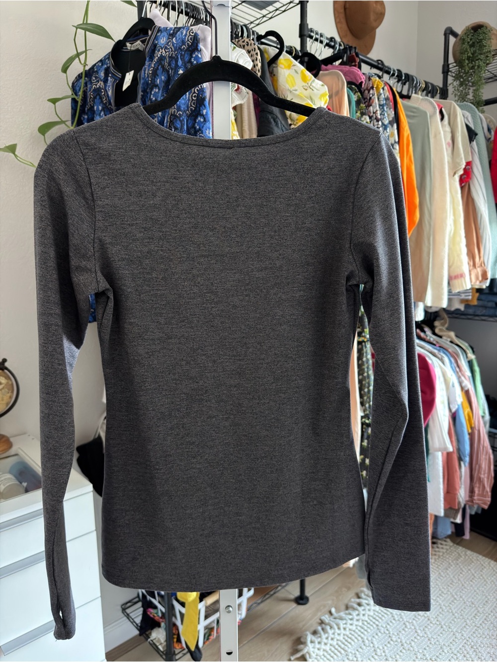 Quince Ultra-Soft Fitted Long Sleeve Top in Heather Charcoal Small NWT - Picture 6 of 10